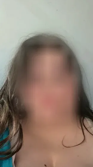 Aylin, 24