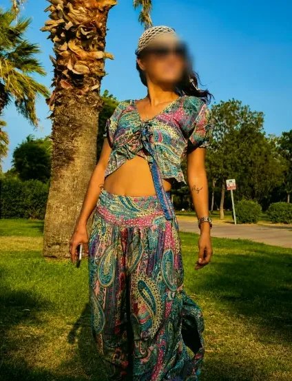 Fiona, 33