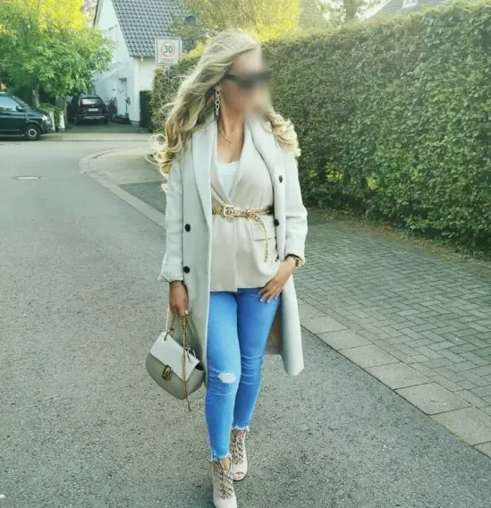 Greta, 34