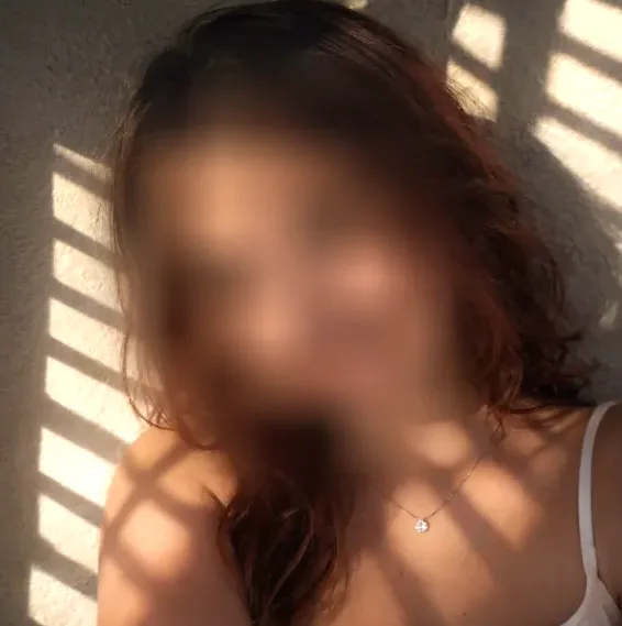 Leyla, 23