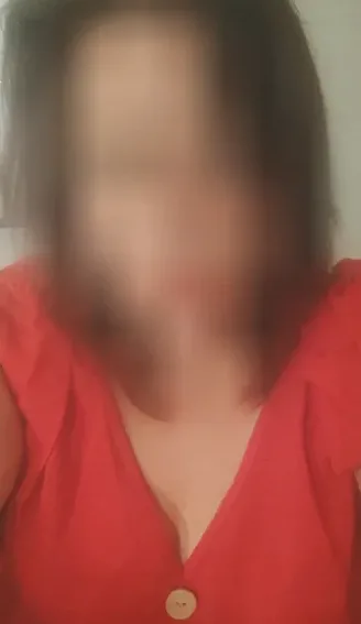 Zeynep, 37